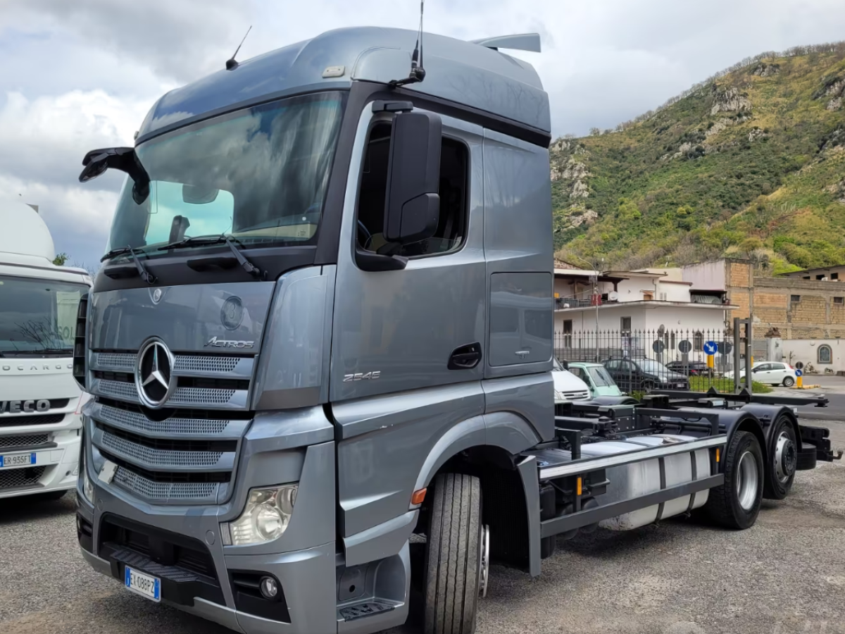 Mercedes-Benz Actros 2545 motrice passo 4.6
