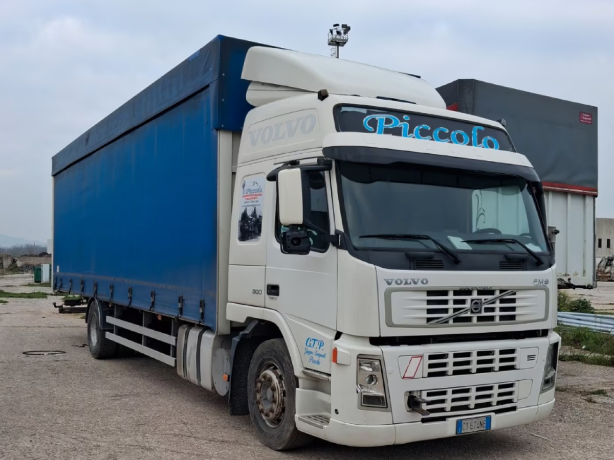 Volvo FM 9.300, cassone centinato 9.50 